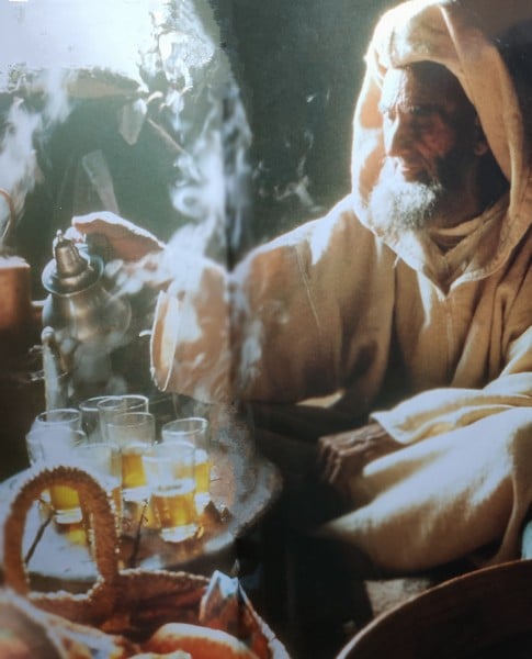 Ceremonia del té en Marruecos