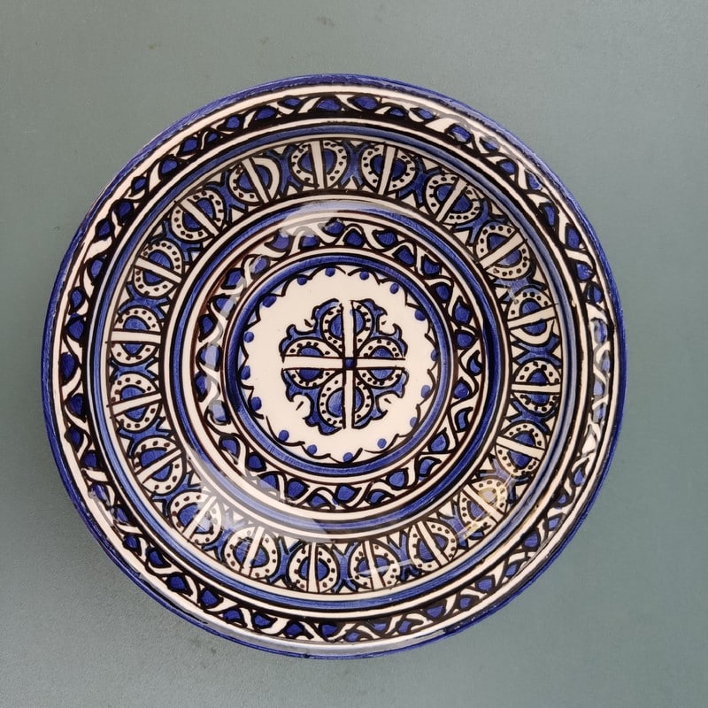plato de cerámica pintado para colgar