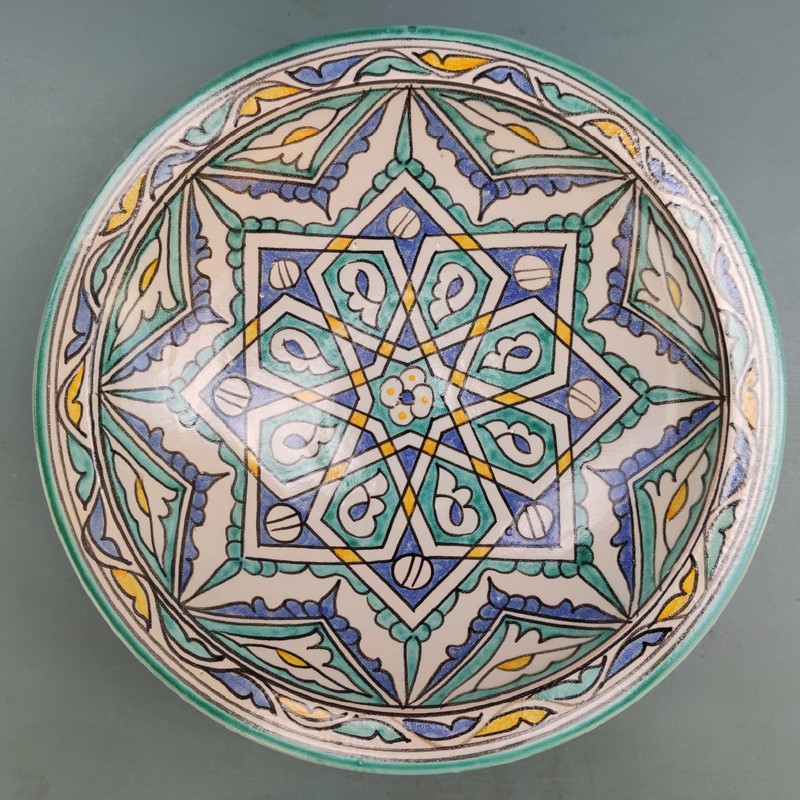 plato de cerámica pintado árabe