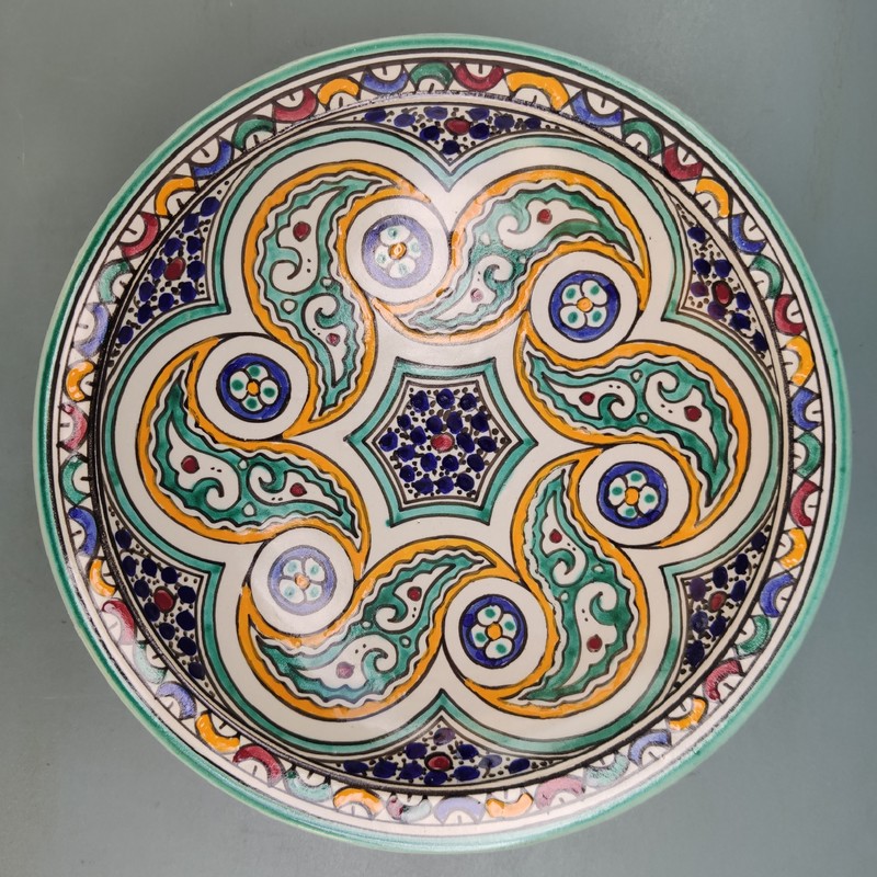 plato de cerámica pintado árabe