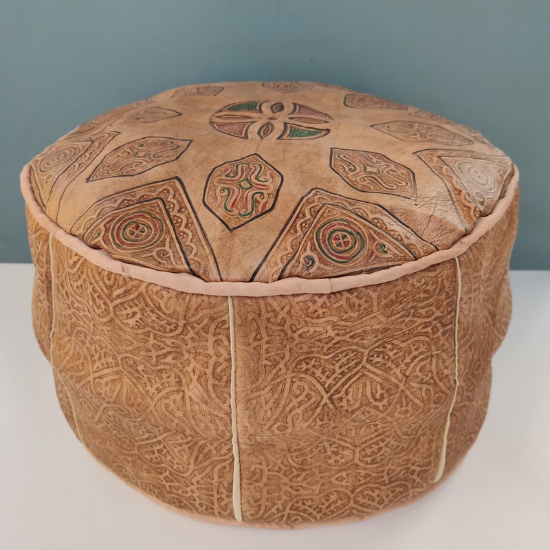 Puff de cuero árabe 37cm